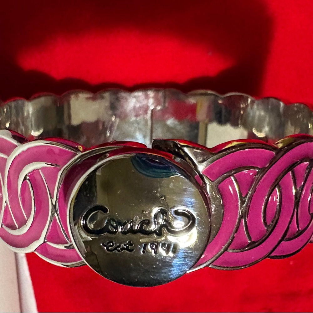 Coach Pink Fuchsia Enamel Interlocking Links Bangle Bracelet - Picture 8 of 9
